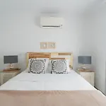 Orea Beachfront By Mykonos Mood * 卡拉法蒂斯