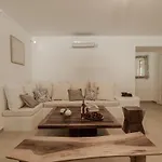 Orea Beachfront By Mykonos Mood 卡拉法蒂斯