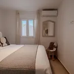 别墅 Orea Beachfront By Mykonos Mood *